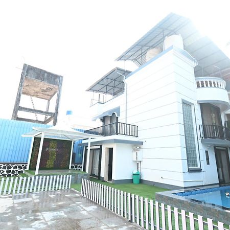 Emerald Villa โลนาวาลา ภายนอก รูปภาพ