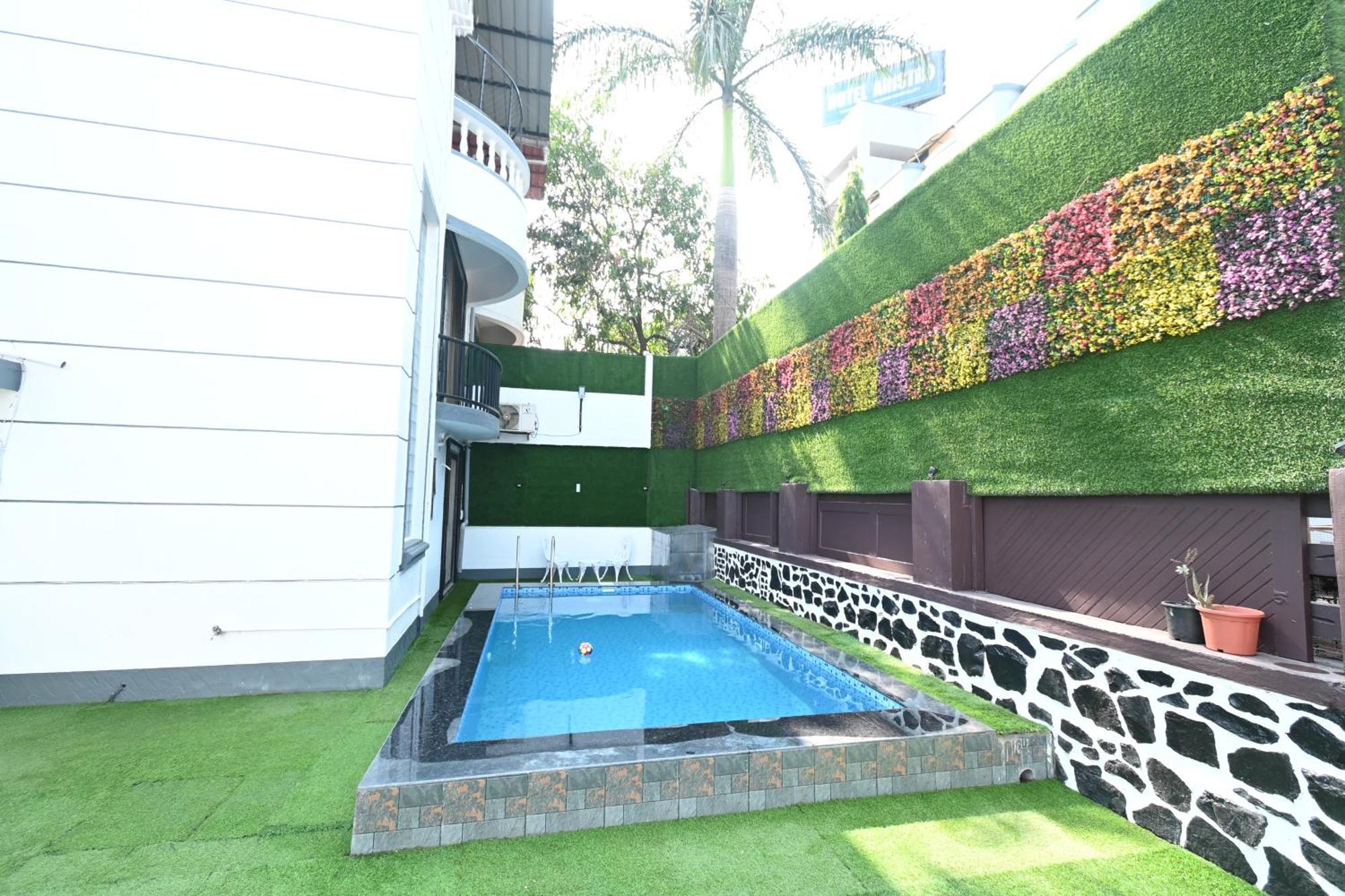 Emerald Villa โลนาวาลา ภายนอก รูปภาพ